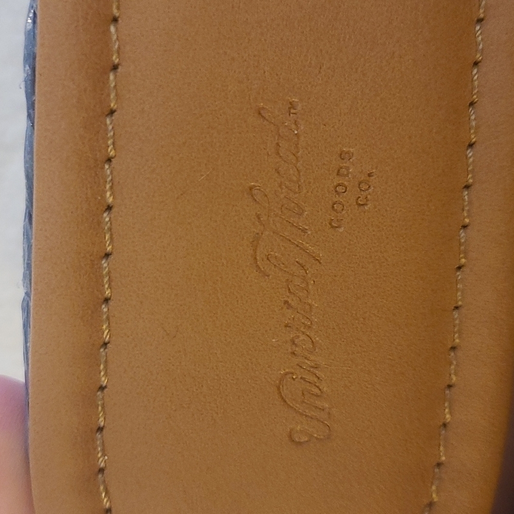 Shoes from universal thread - Picture 8 of 10